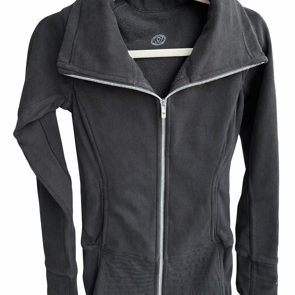 lululemon athletica forme jacket